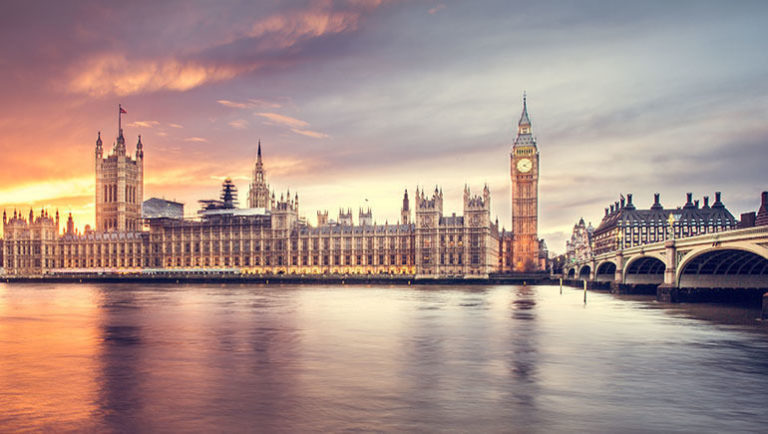Mercato britannico e bandiera del Regno Unito