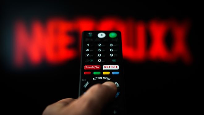 Netflix crolla in borsa e perde 17 miliardi di usd