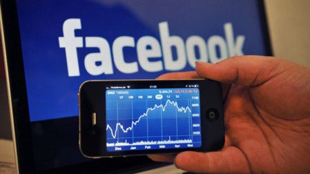 Perché secondo gli analisti le azioni Facebook saliranno nei prossimi giorni?