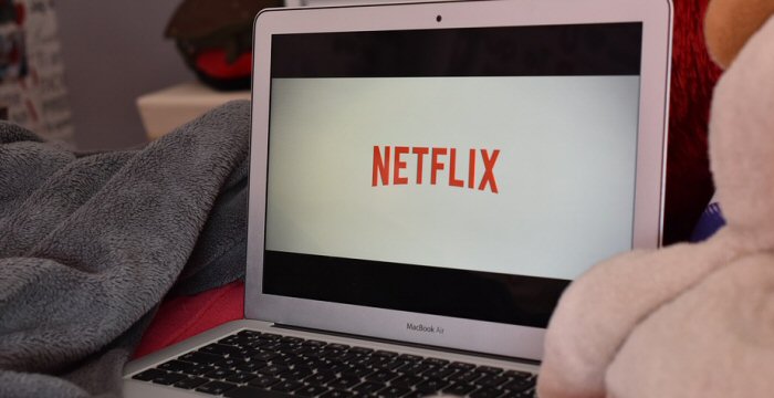 Azioni Netflix, gli investitori dovrebbero preoccuparsi?
