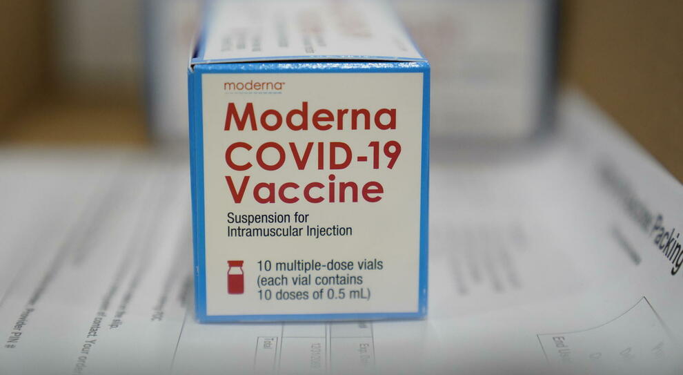 Moderna, il vaccino proteggerà le persone per due anni