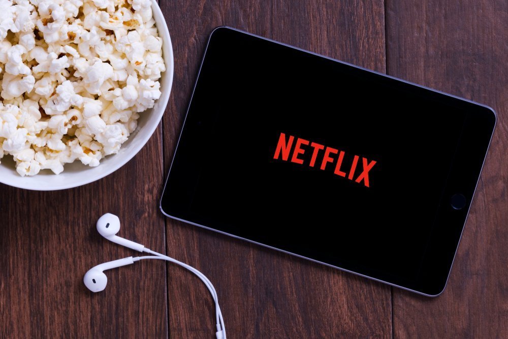 Azioni Netflix, gli utili: l’azienda sarà ancora il leader dello streaming?
