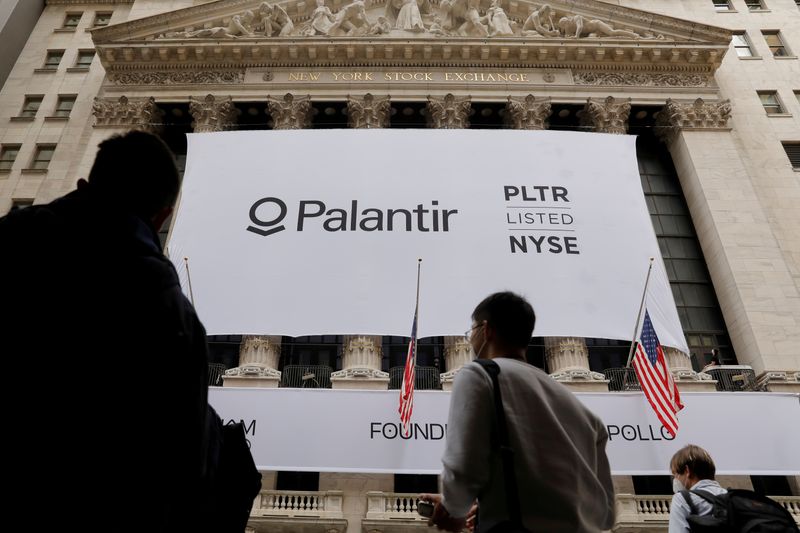 Palantir potrebbe aggiungere Bitcoin al proprio bilancio: i dettagli