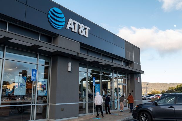 Azioni AT&T da vendere dopo il taglio dei dividendi?