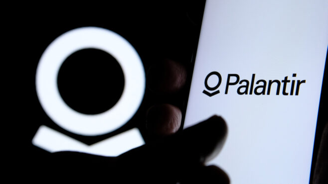 Azioni Palantir, vantaggi limitati: la società è ostile agli azionisti