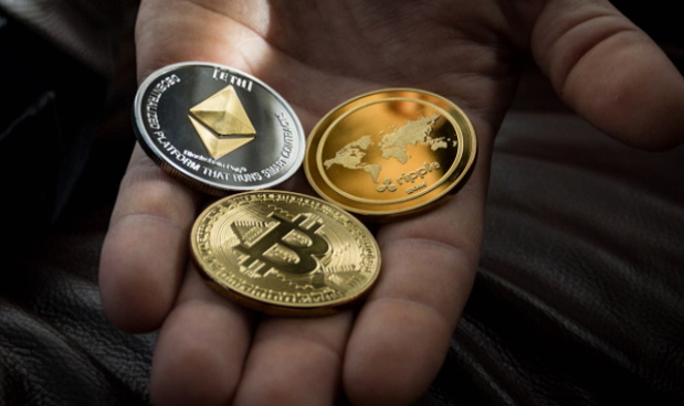 Criptovalute, Dogecoin in rally oscura BTC