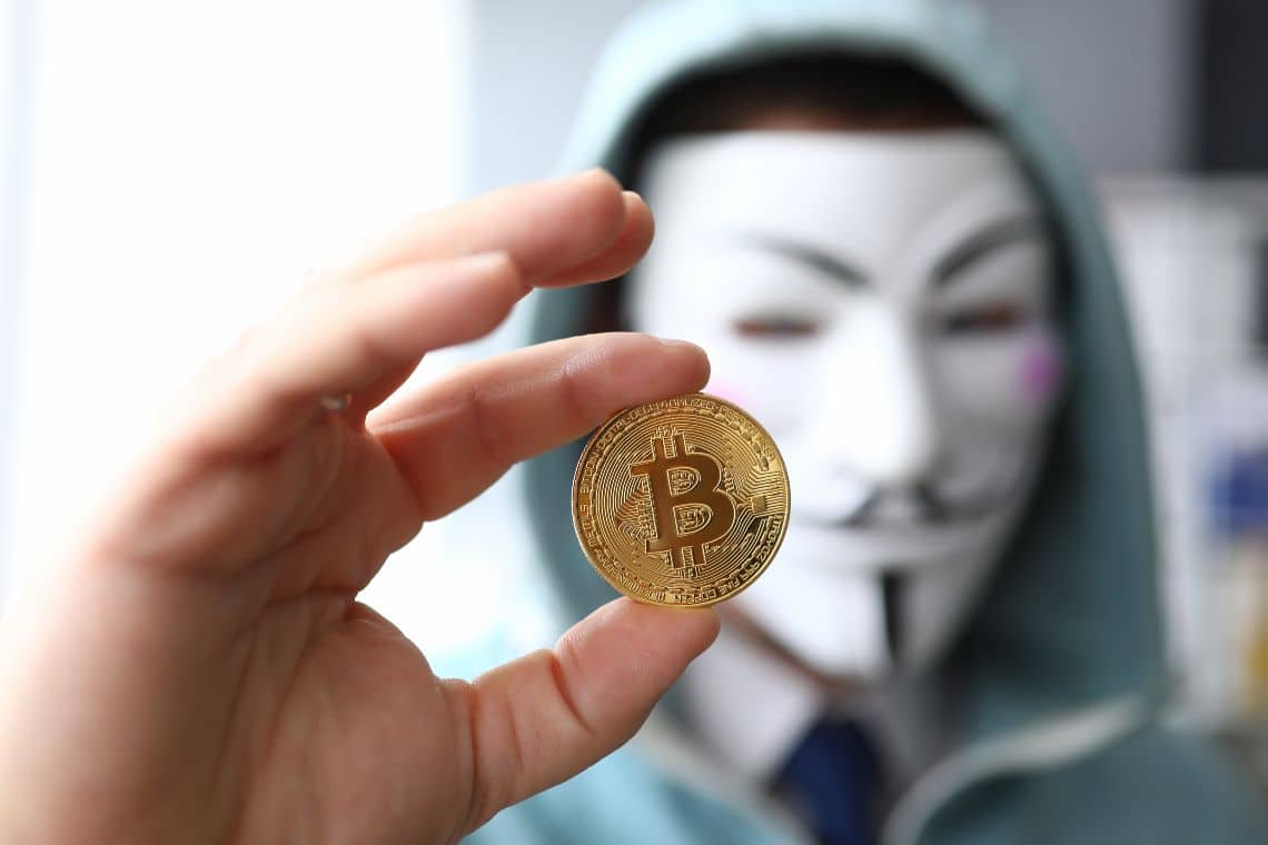 Satoshi Nakamoto: chi è? Storia dell’inventore del Bitcoin 